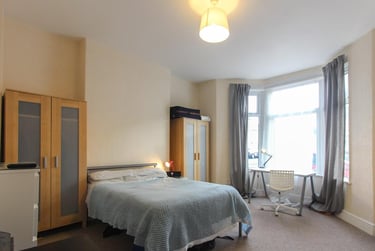 6 bed house, Malefant Street, Cathays, Cardiff, CF244QE - Image 4